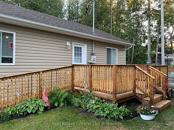 2nd image of 208 2nd Ave S
