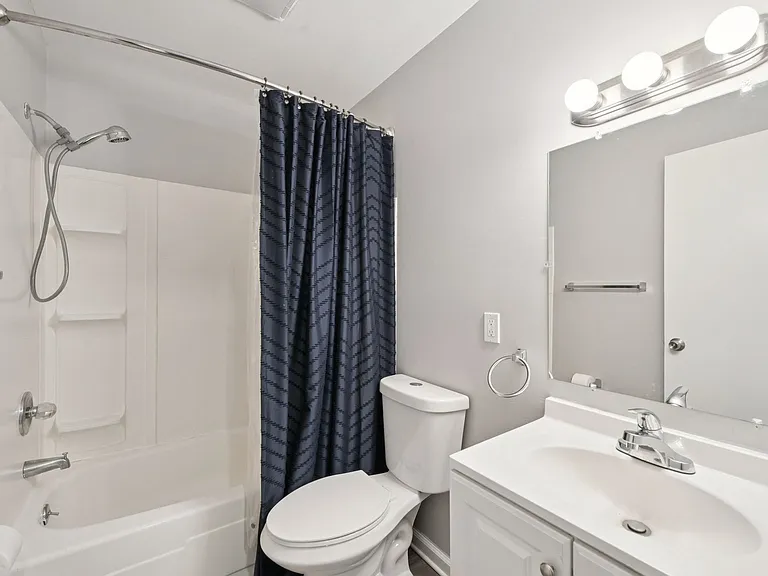 Park Place Apartments — Photo 22