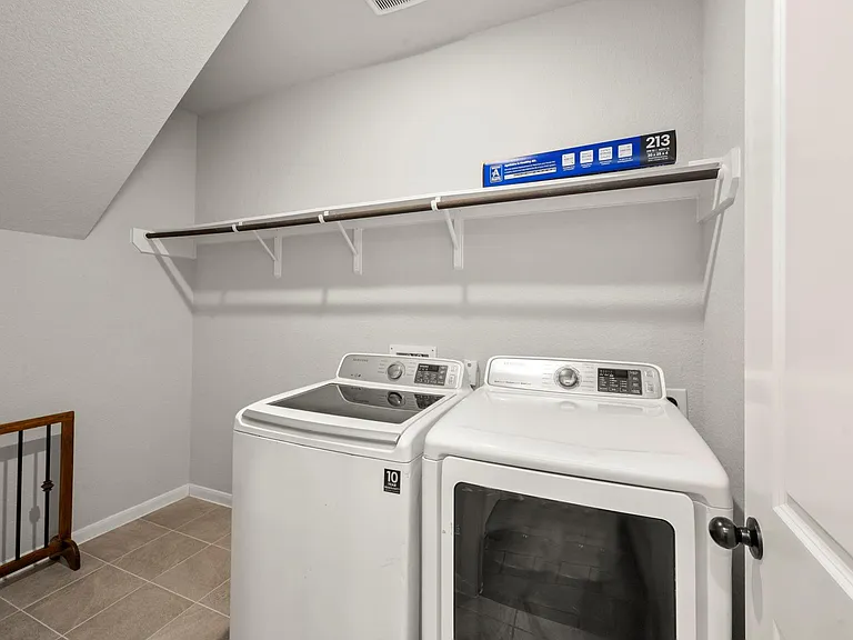 104 Winged Elm Ct — Photo 14