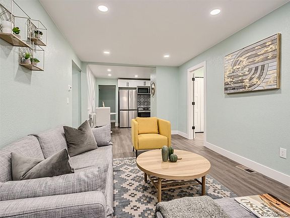 4th image of 21 W Iliff Avenue