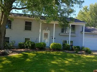 3488 Kaufmann Ave, Dubuque, IA 52002