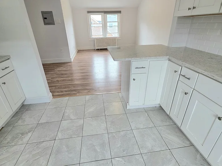465 Oakdene Ave #3 — Photo 2