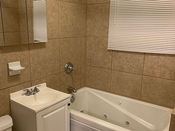 4th image of 303 Ocean Ave