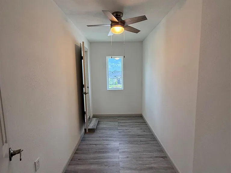 28934 Lupo River Ct — Photo 24