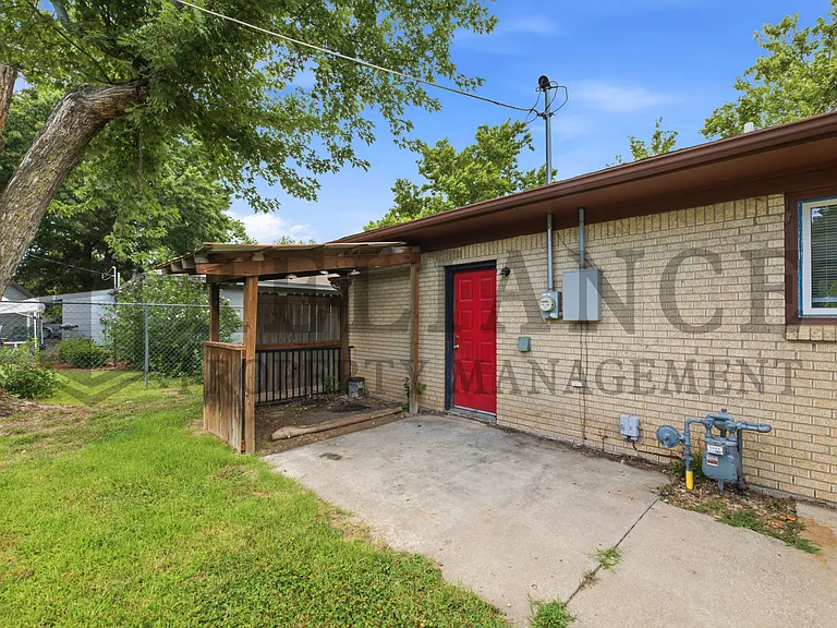 9923 W Binter Ln — Photo 14
