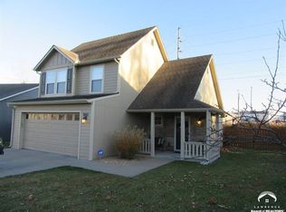 1860 Villo Woods Ct, Lawrence, KS 66044