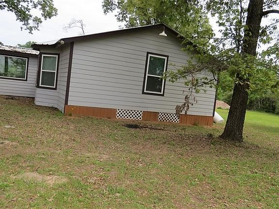 4th image of 17553 Brittany Ln