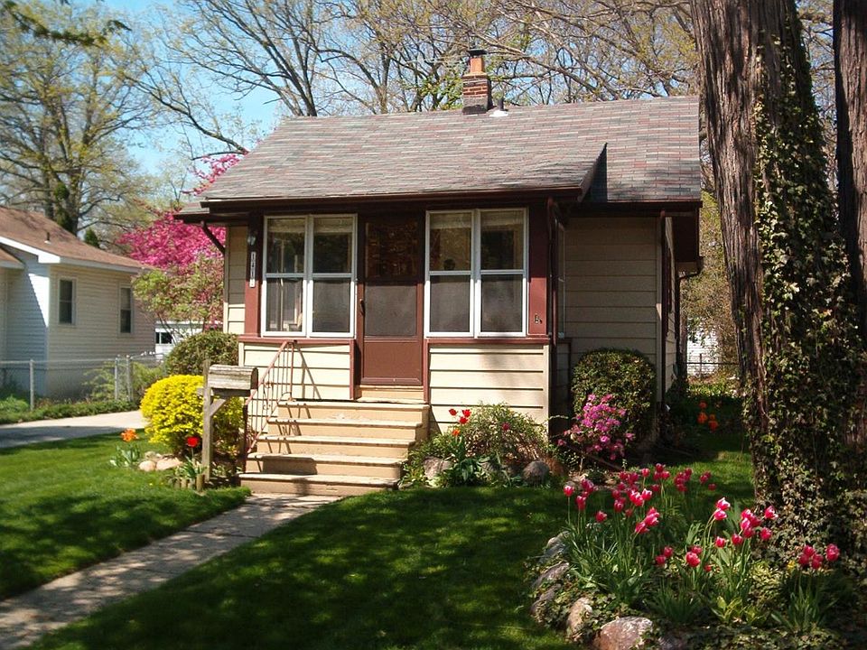 1st image of 1412 Wyandotte Ave