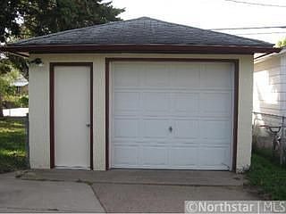 4th image of 1150 6th Ave S