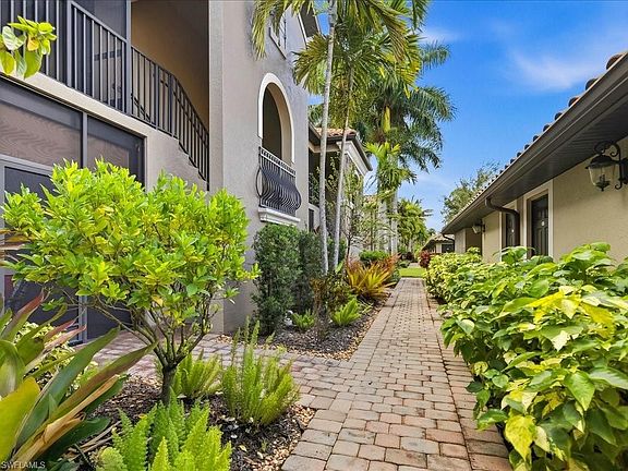 2nd image of 9840 Venezia CIR #815