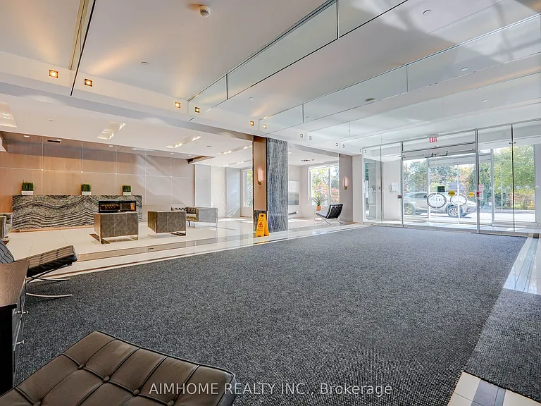 7165 Yonge St #319 — Photo 3