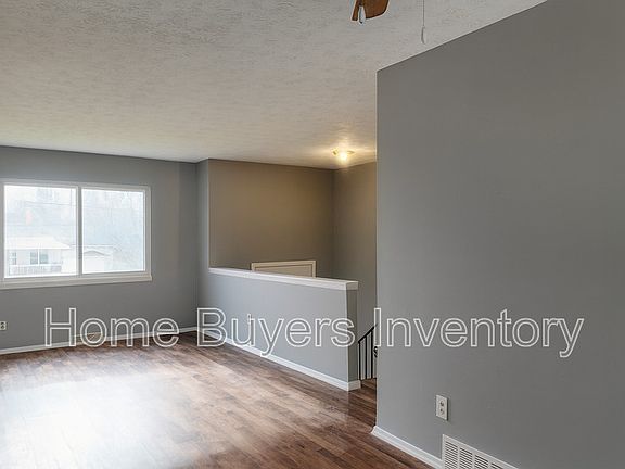 2nd image of 536 Hyatt Ave
