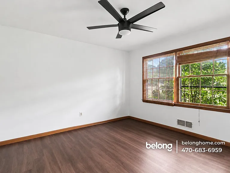 135 Marilyn Dr E — Photo 14