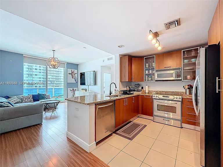 1945 S Ocean Dr #605 — Photo 11