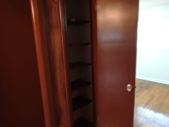 5th image of 2603 Henrietta St