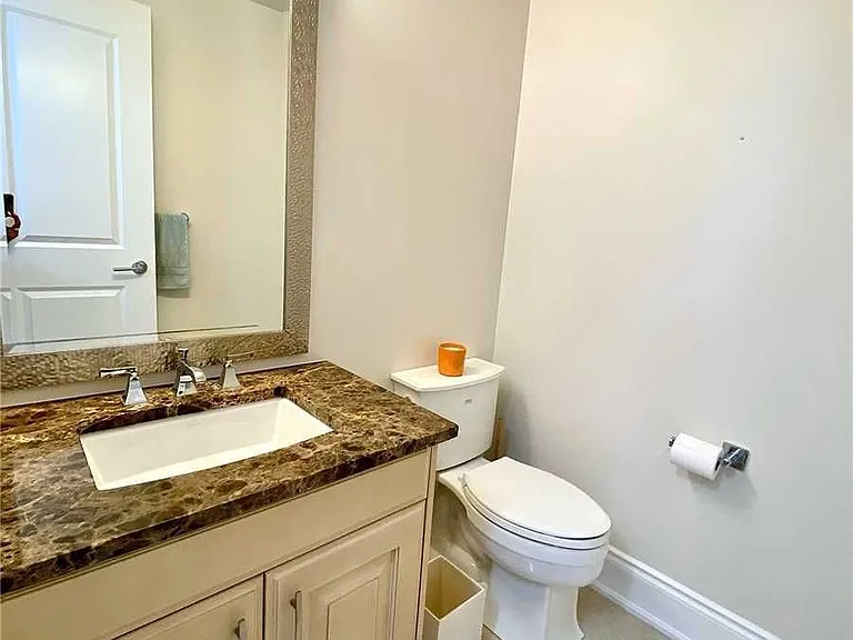 1717 Avenue Rd #322 — Photo 11