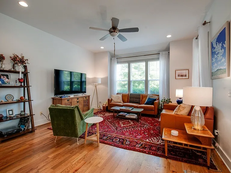 300B Tillman Ln #B — Photo 13