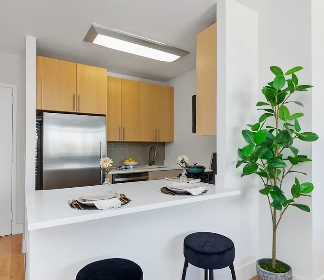 100 Jane St #2N — Photo 4