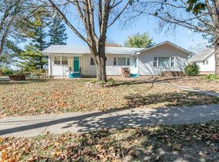 510 S 1st St, Savannah, MO 64485