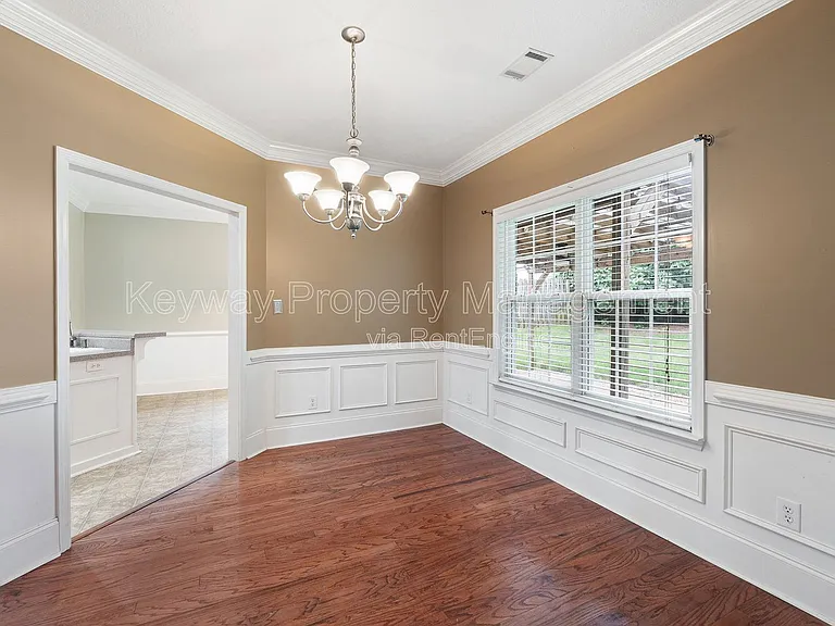 4890 Somerset Dr — Photo 8