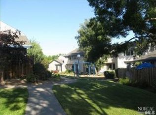 378 Harvest Ln, Santa Rosa, CA 95401