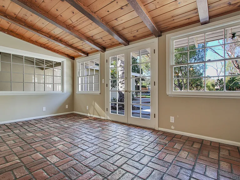 5923 Jumilla Ave — Photo 8