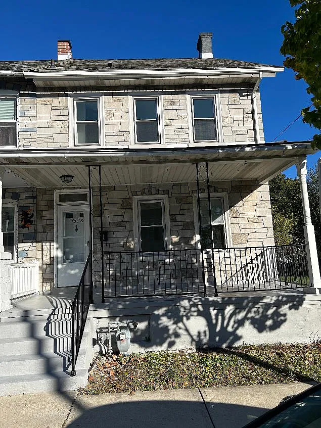 3 bed, 1798 sqft, $1,995 — Photo 2