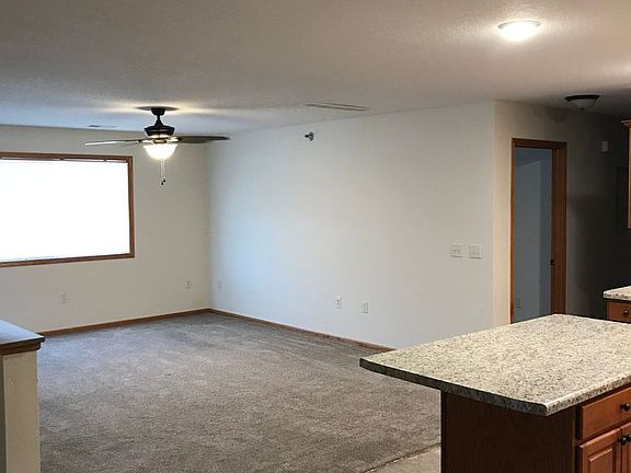 3rd image of 1958 Cypress Ct NE #8
