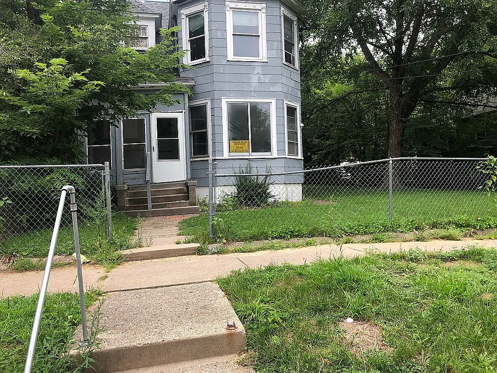 311 E Arcadia Ave photo 1