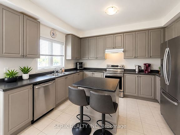 3rd image of 16 Palace St