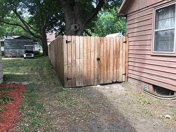 2nd image of 1633 1st Ave N