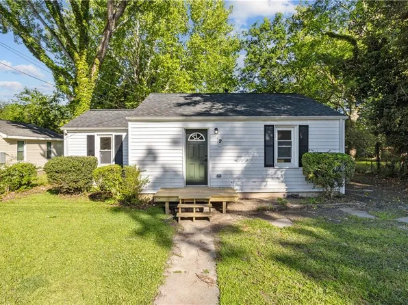 9 Pollux Cir W, Portsmouth, VA 23701