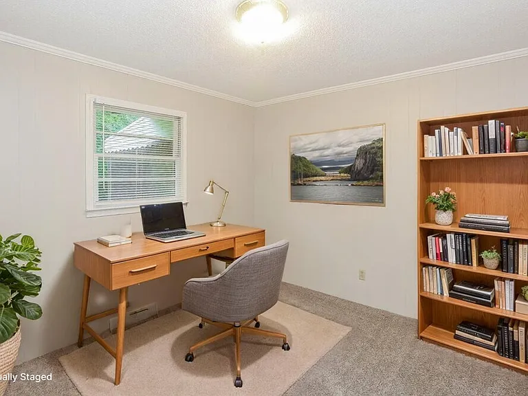 125 Pinevale Dr — Photo 13
