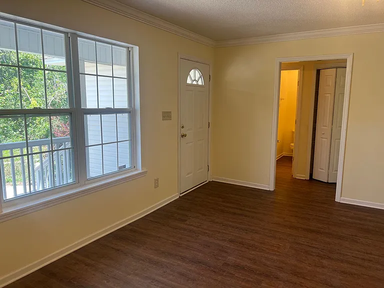 1816 Iola Dr — Photo 10