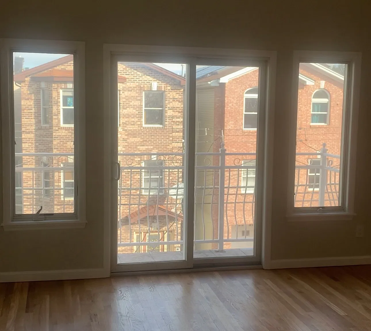 3 bed, $2,999 — Photo 2