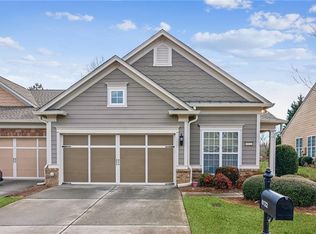 6122 Longleaf Dr, Hoschton, GA 30548