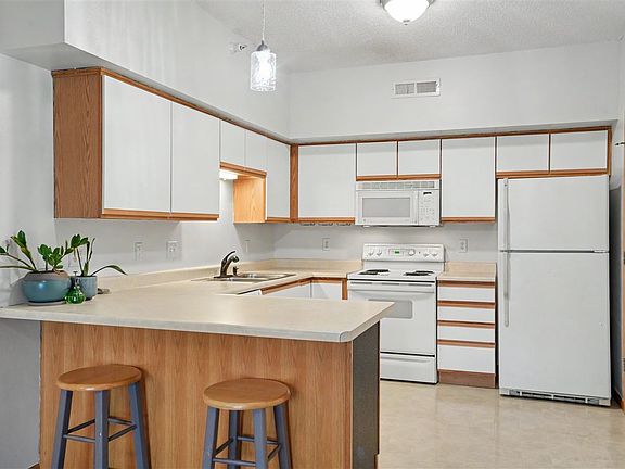 5th image of 2824 Triple Crown Ln #5
