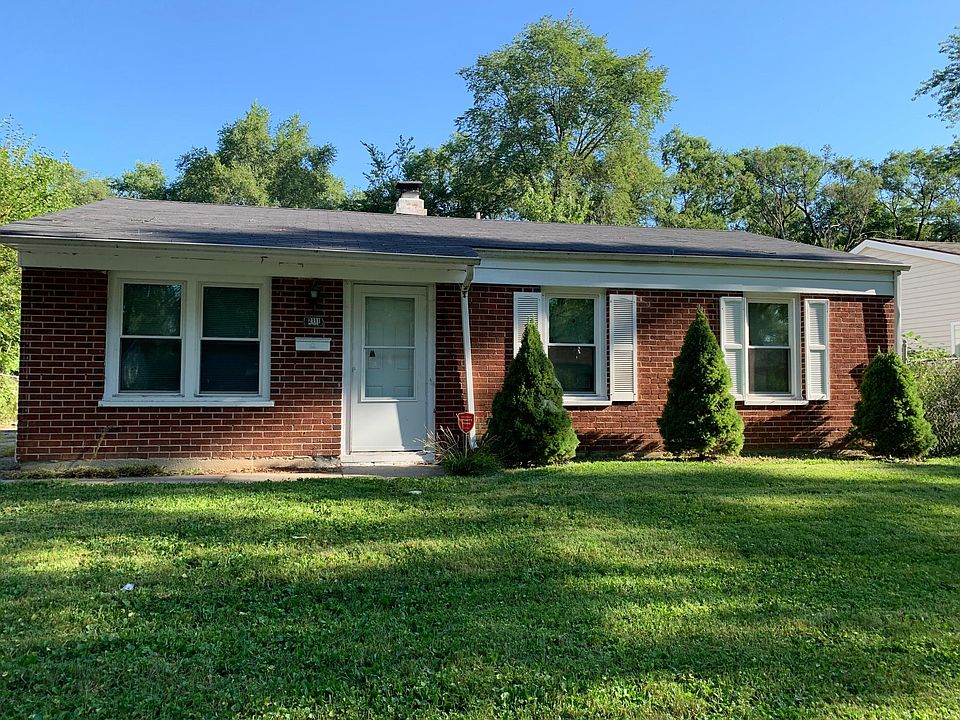1st image of 2111 E 215th Pl