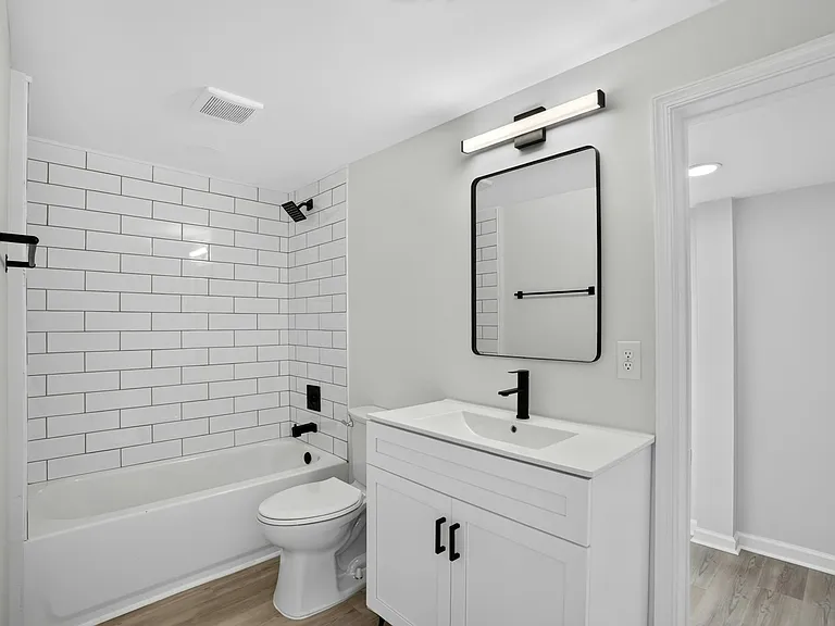 428 S Governors Ave #B — Photo 25