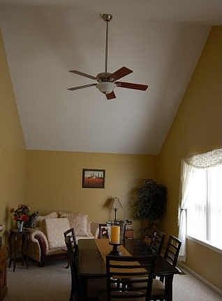 5th image of 415 Everwild Ln