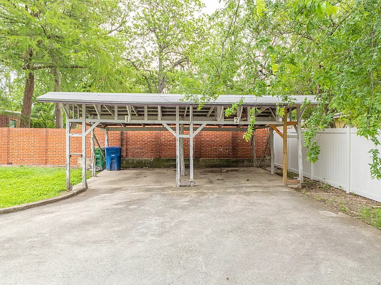 146 Vassar Ln #1 — Photo 6