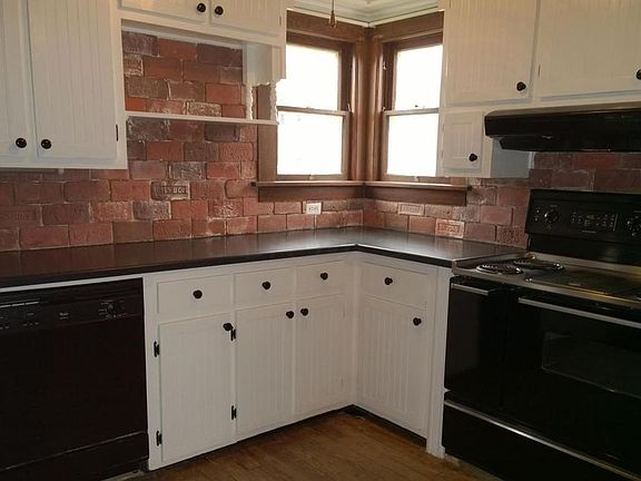 4th image of 204 E Hamtramck St