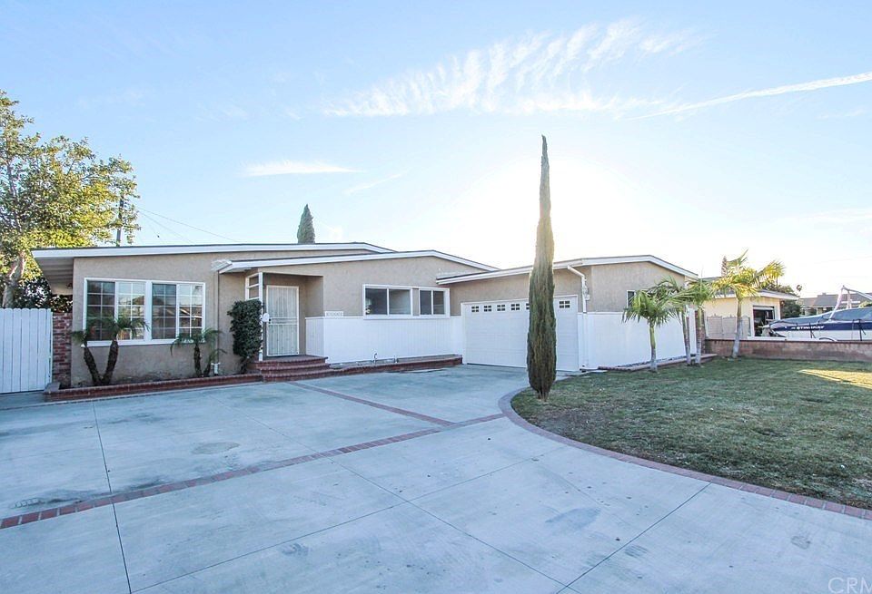 1st image of 11862 Donna Ln