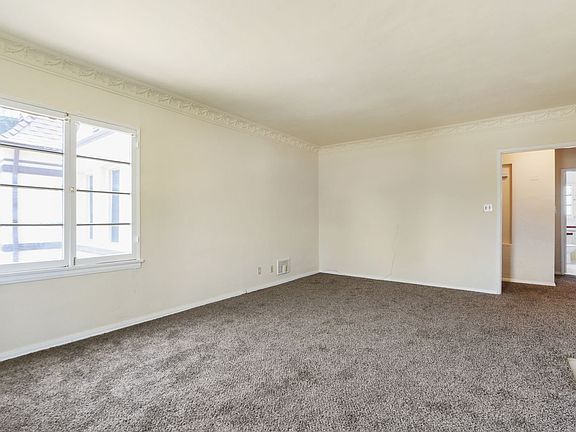 5th image of 4139 11th Ave #4141