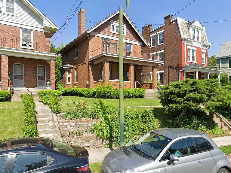2409 Fairview Ave — Photo 1