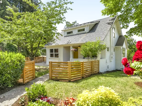 319 S Center St, Oregon City, OR 97045