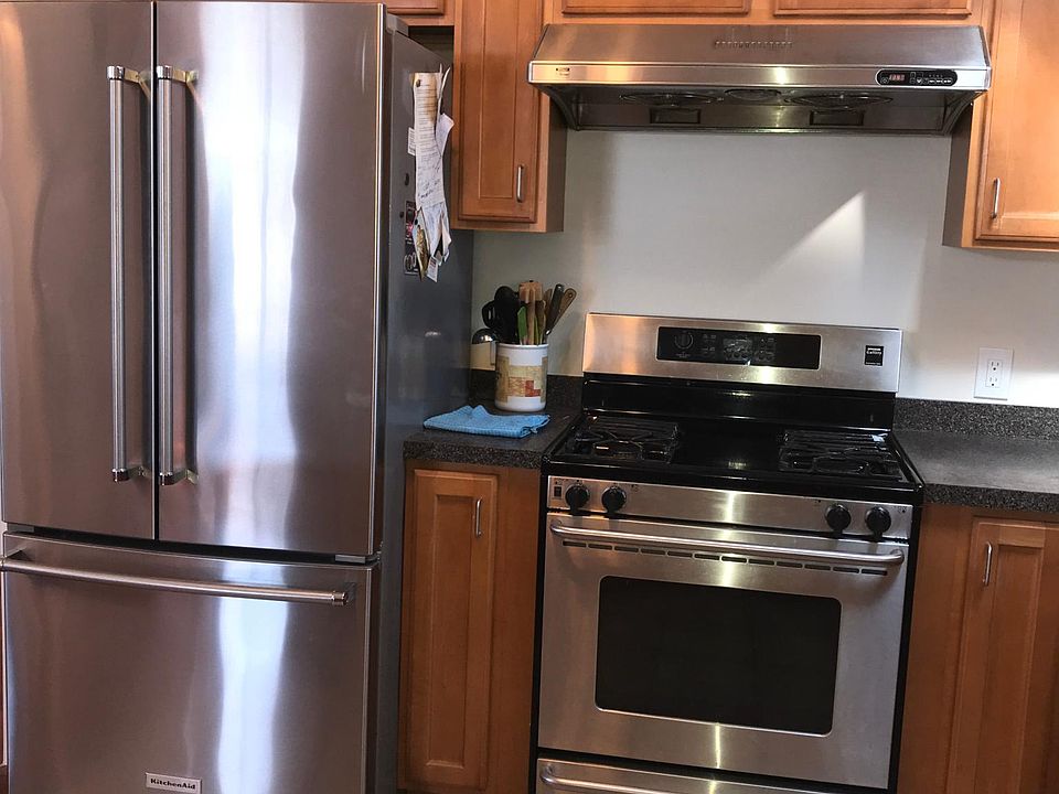 1st image of 10118 159th Ave #2