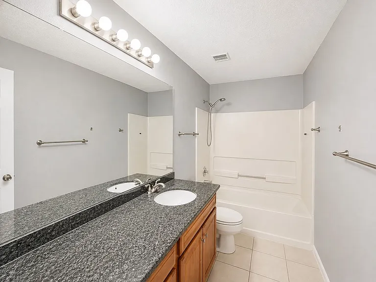 112 Reserve Cir #100 — Photo 9