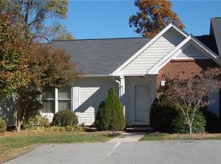 4 C Iron Carriage Ct, Greensboro, NC 27410