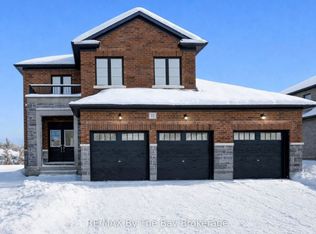 12 Misty Ridge Rd, Wasaga Beach, ON L9Z 0G8